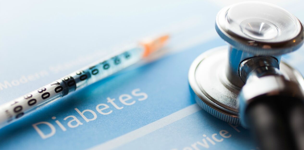 Diabetes mellitus, insülin eksikliğinin eşlik ettiği endokrin sistemin bir patolojisidir. 